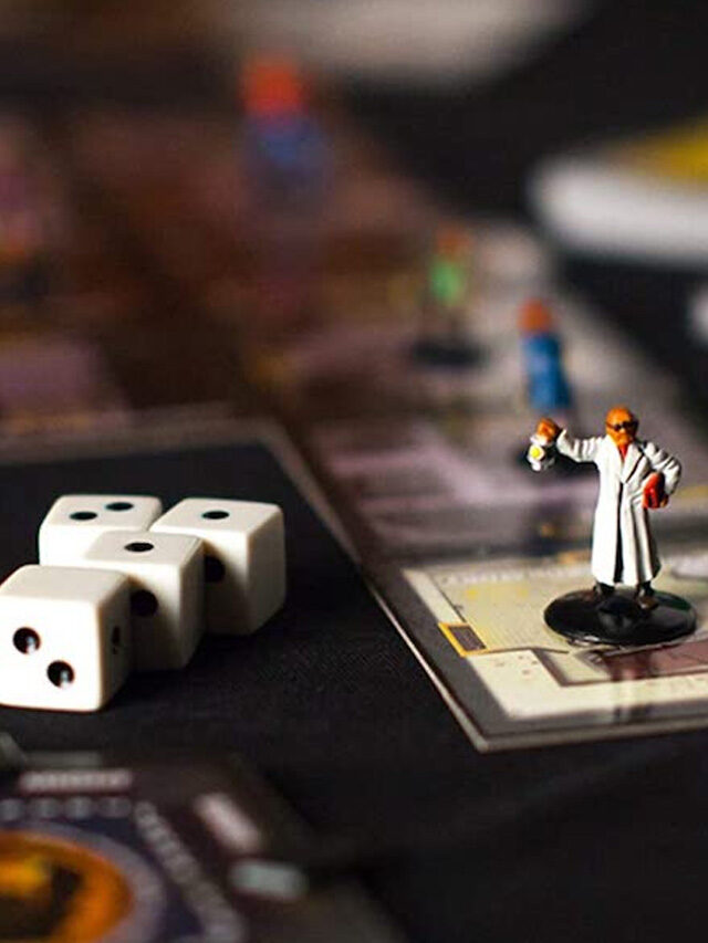 6 Best Spooky Board Games